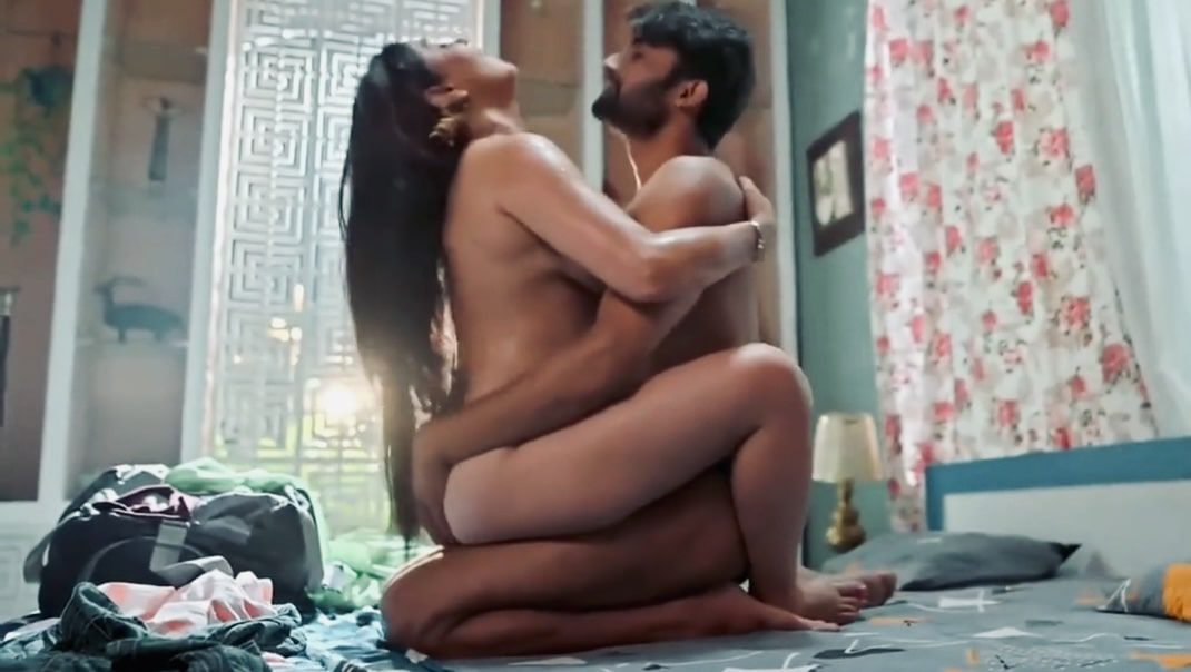 Pooja Singh Rajput Breasts Scene 2 in Antarvasna 2